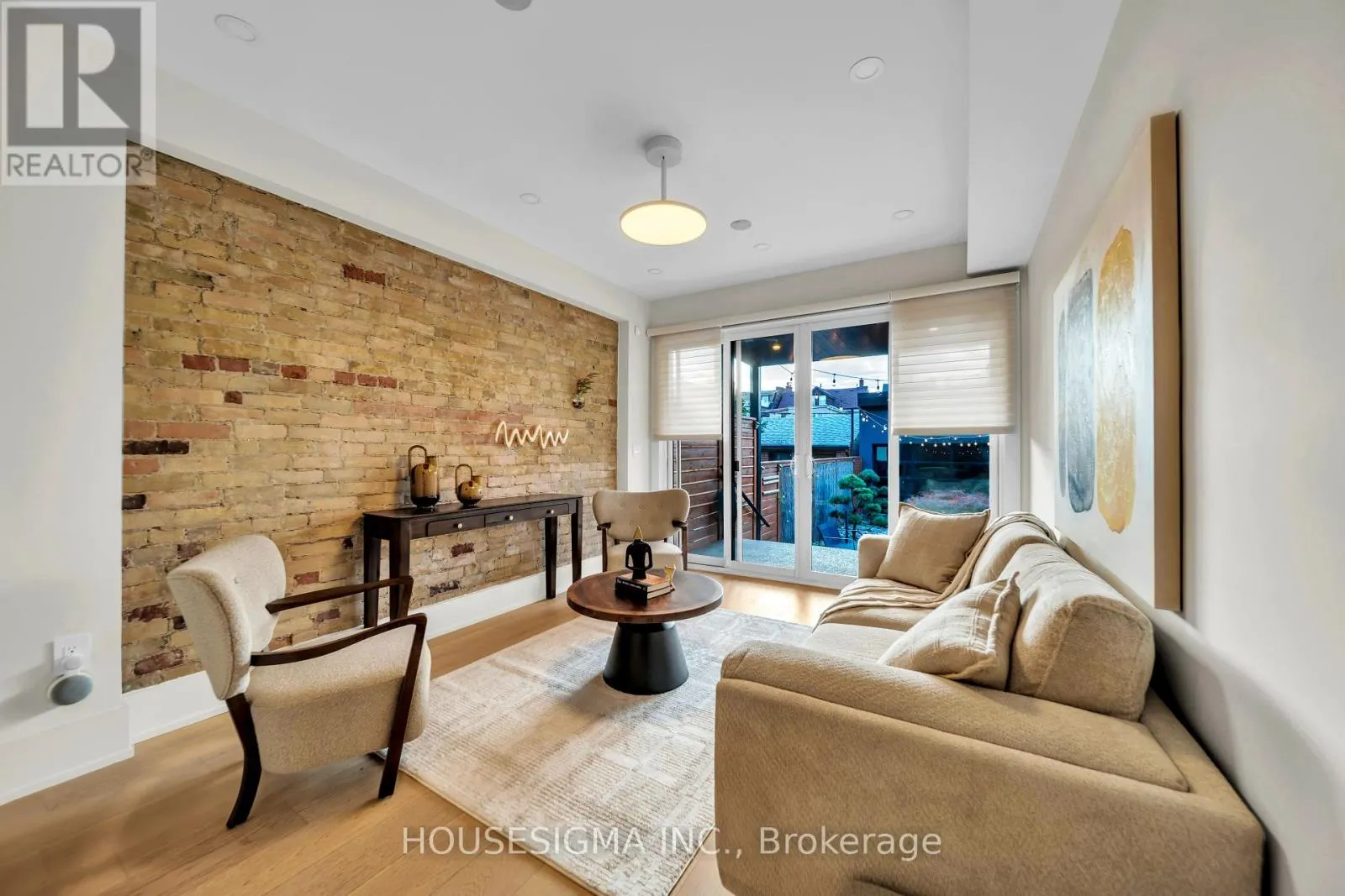 274 ROXTON ROAD