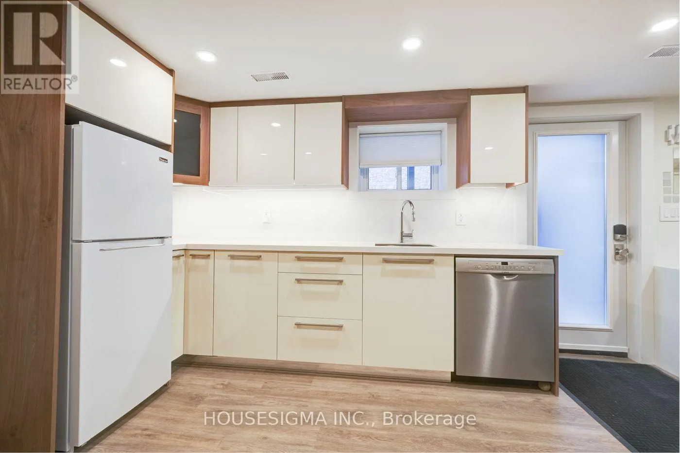 274 ROXTON ROAD