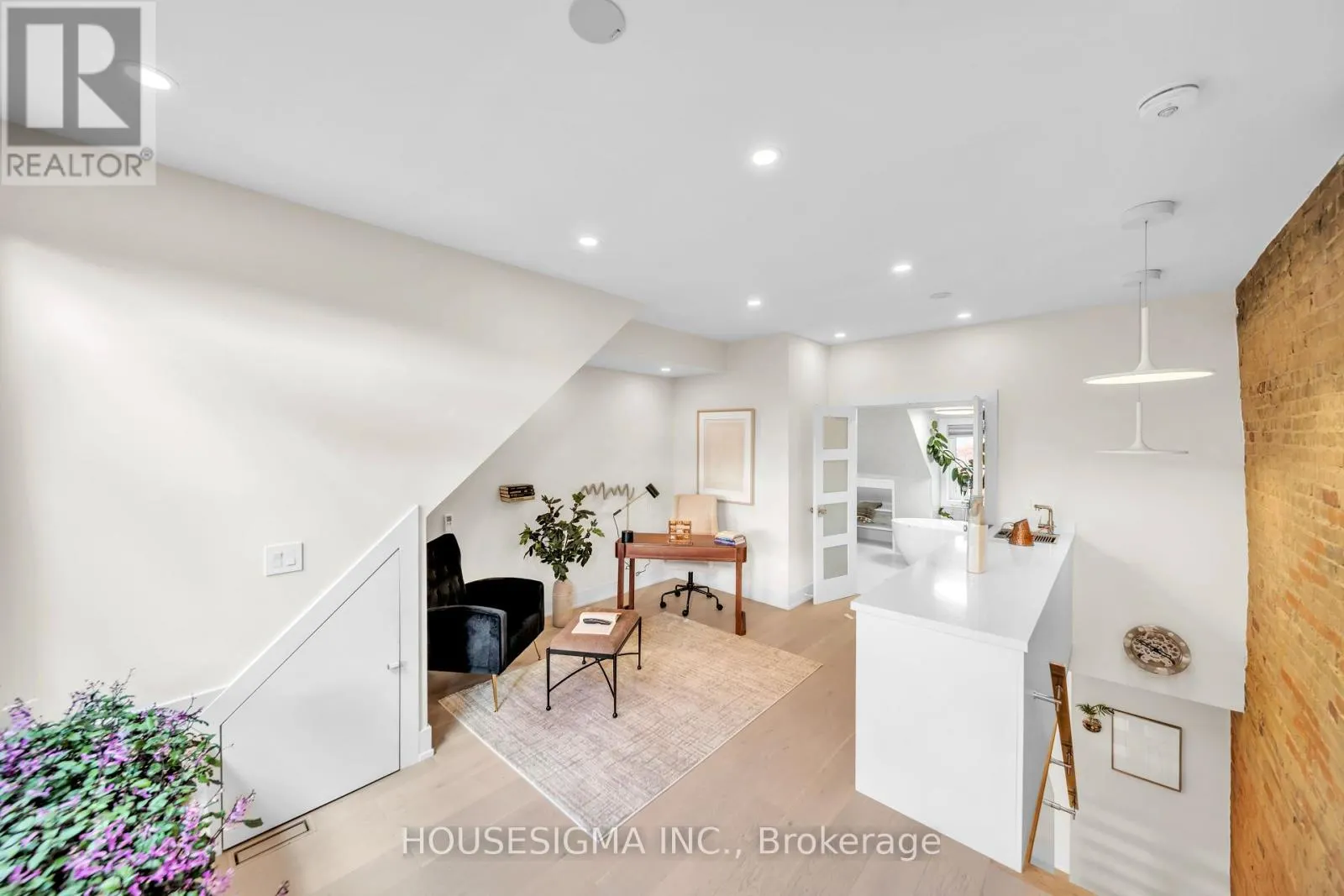 274 ROXTON ROAD