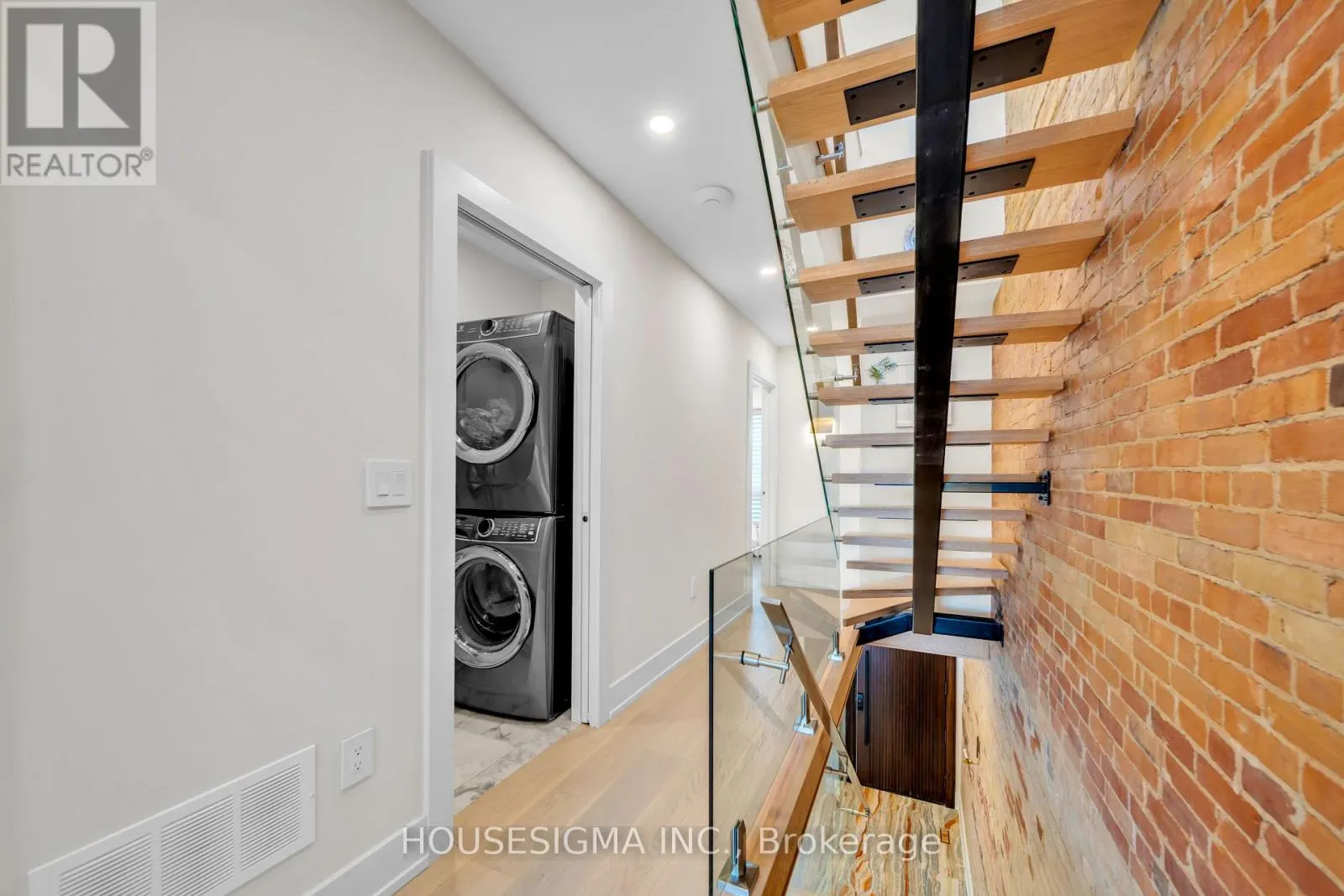 274 ROXTON ROAD