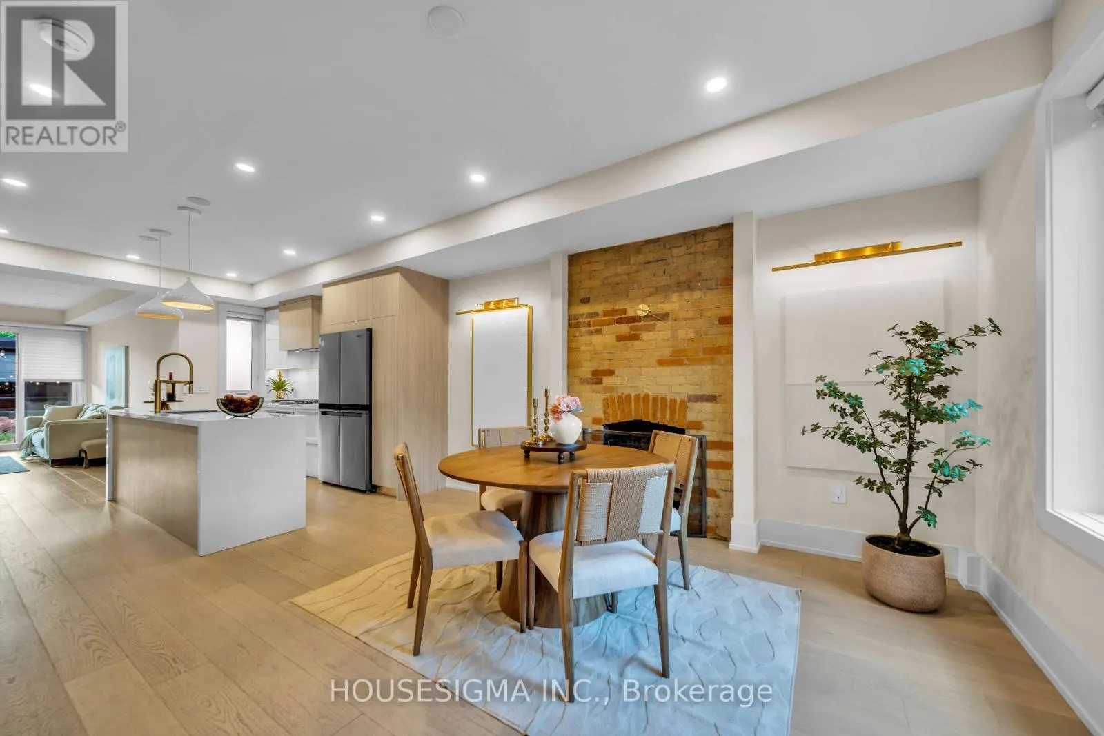 274 ROXTON ROAD