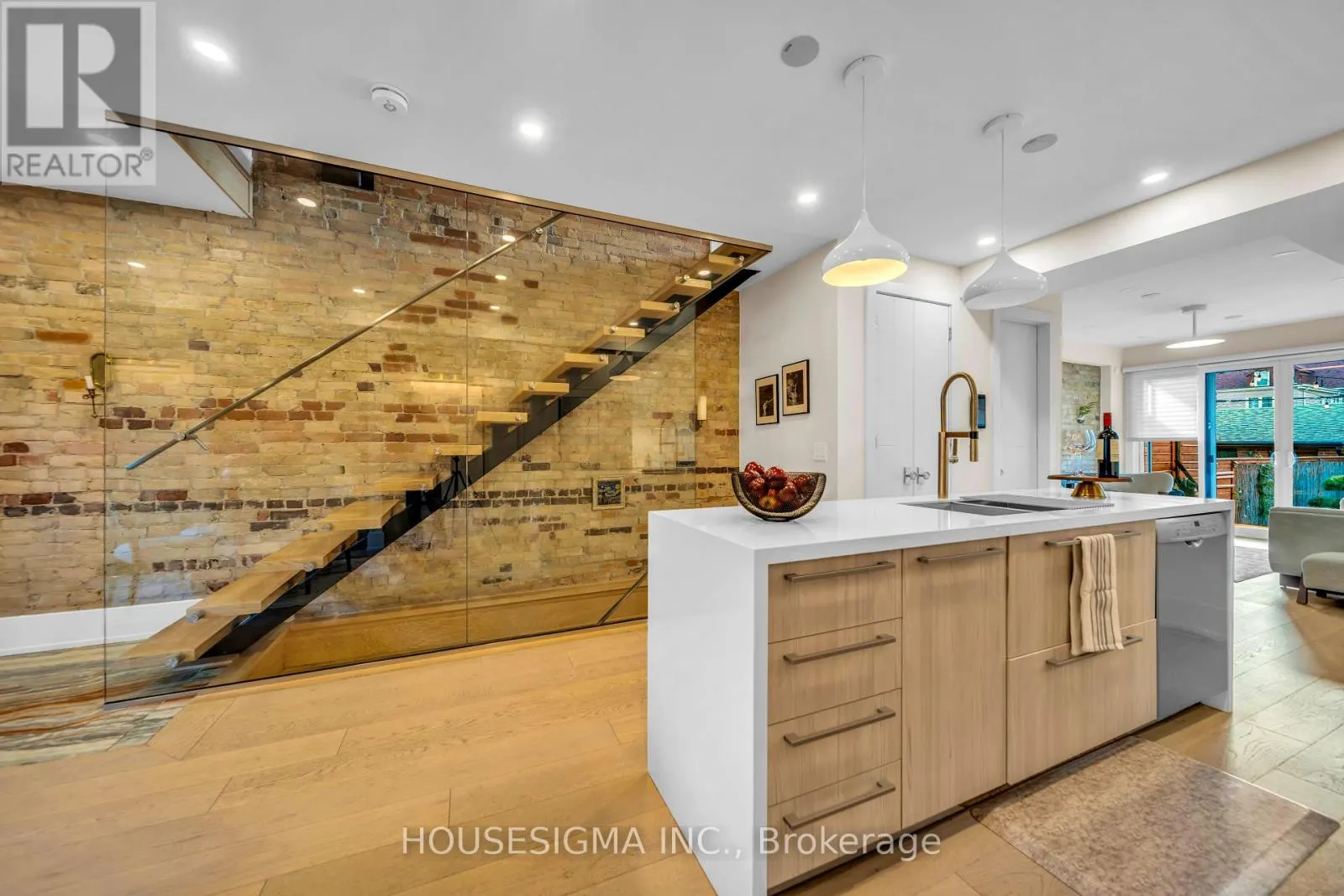 274 ROXTON ROAD