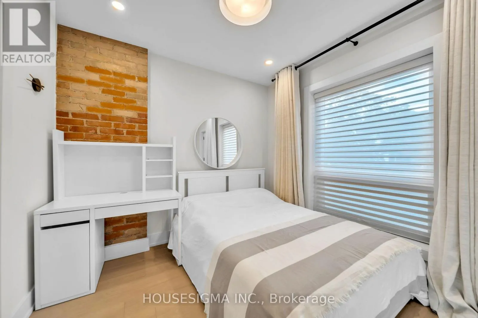 274 ROXTON ROAD