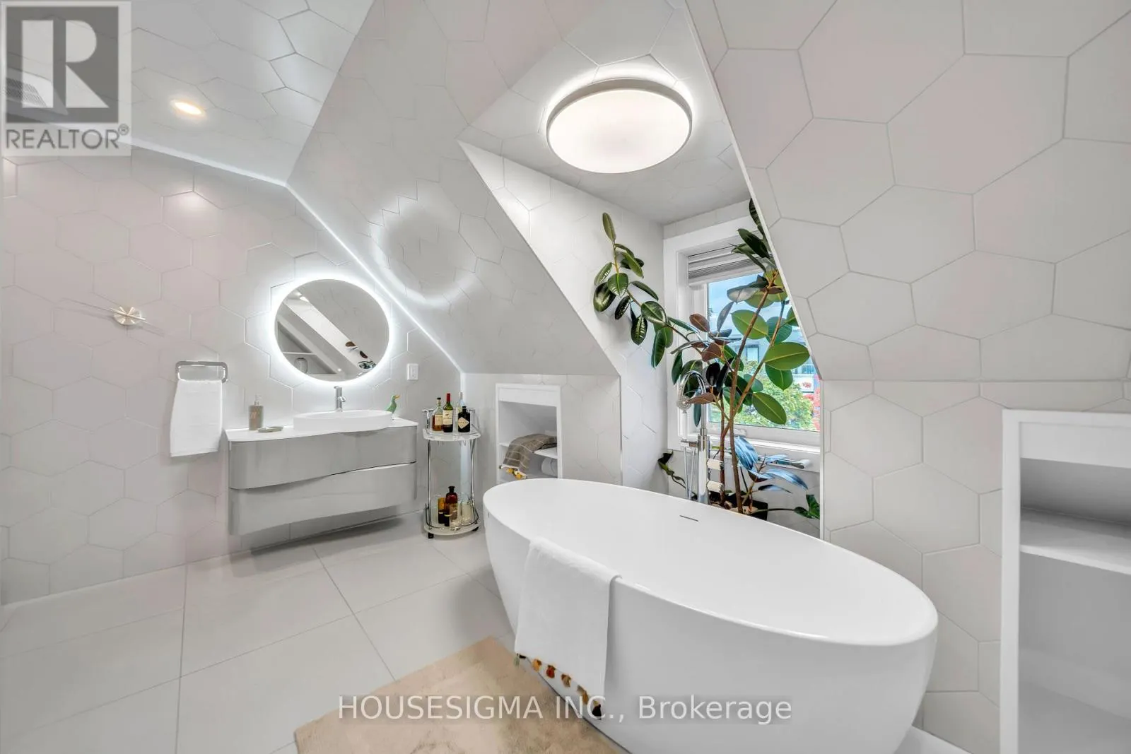 274 ROXTON ROAD