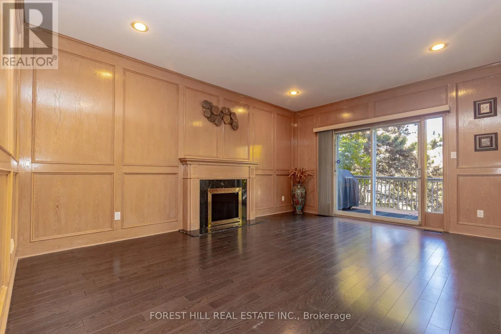 22 JARDIN HILL COURT
