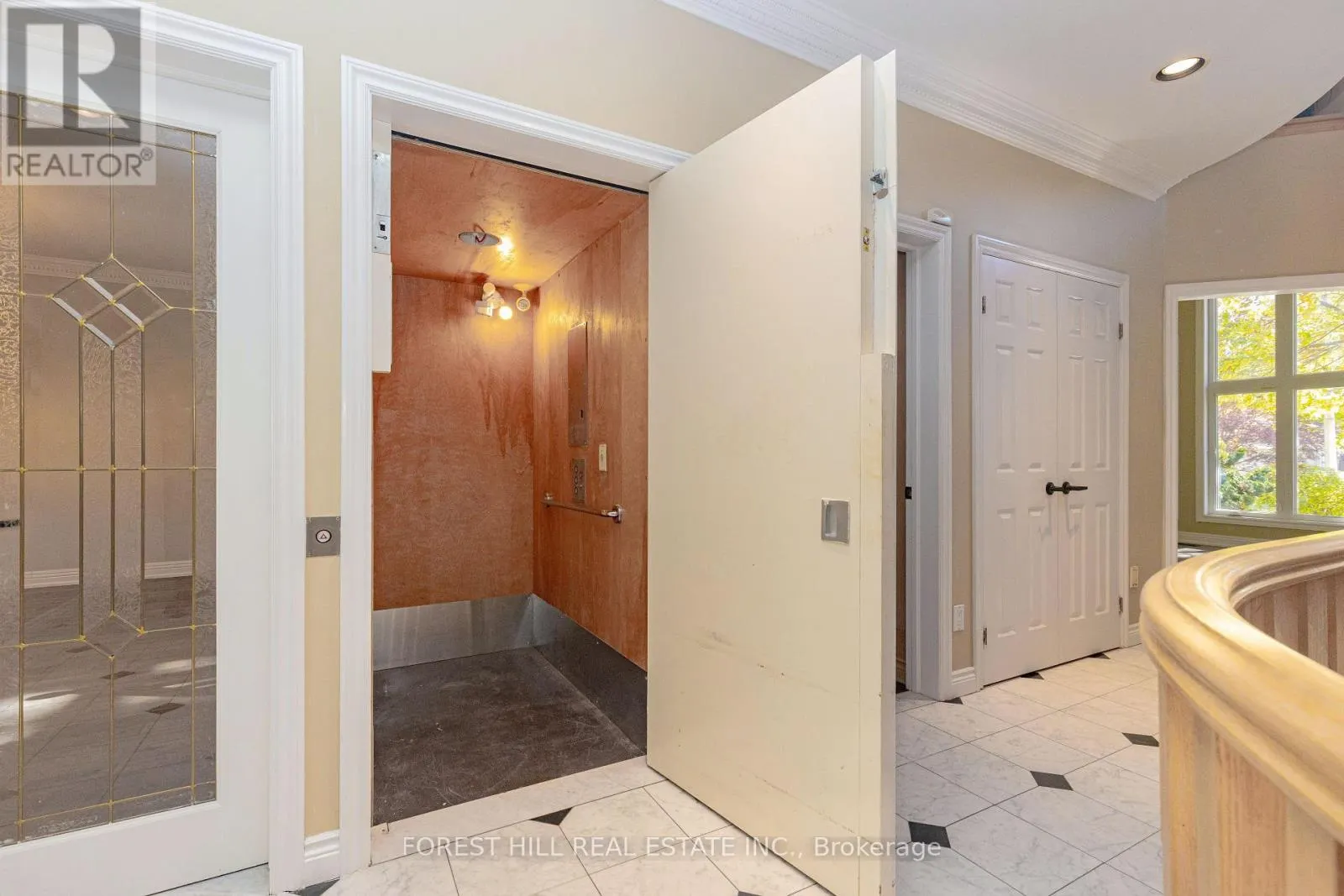 22 JARDIN HILL COURT