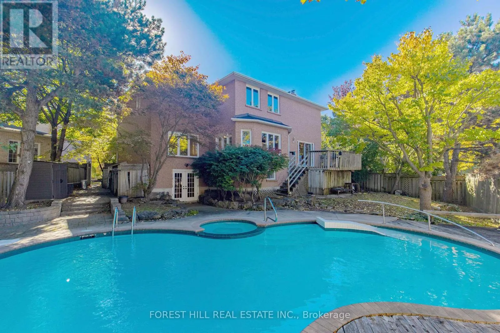 22 JARDIN HILL COURT