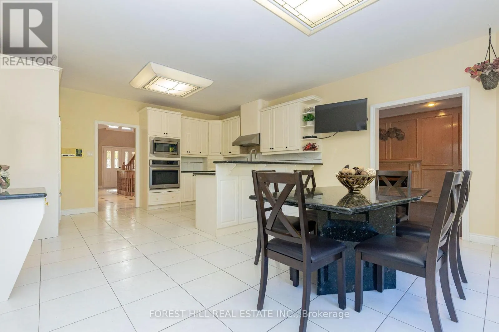22 JARDIN HILL COURT