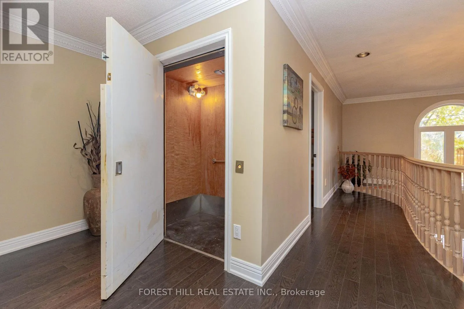 22 JARDIN HILL COURT