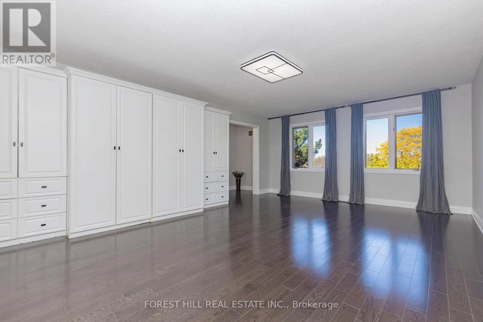 22 JARDIN HILL COURT