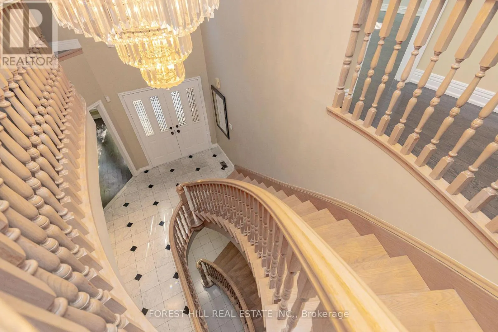 22 JARDIN HILL COURT