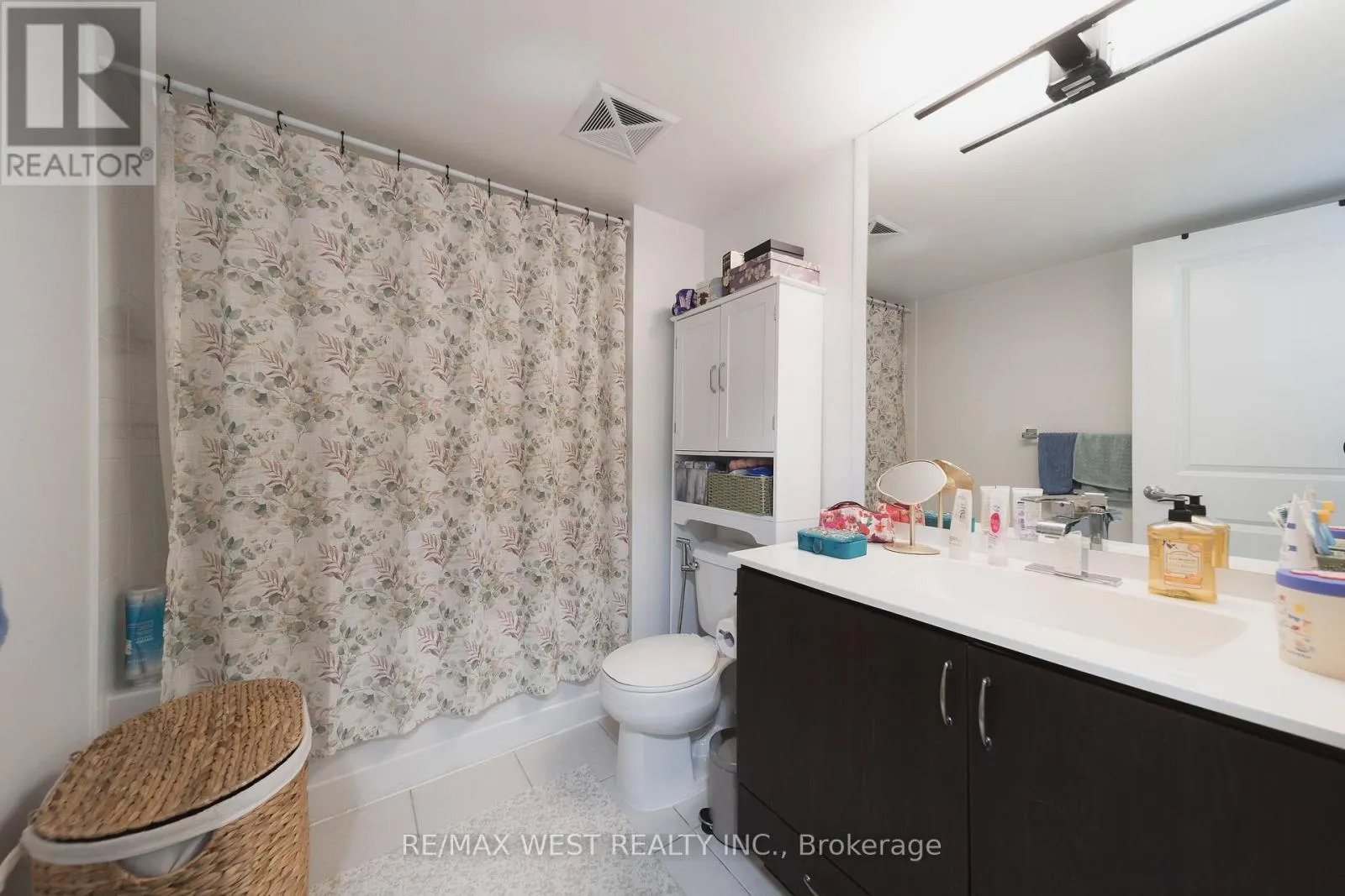 524 - 27 REAN DRIVE
