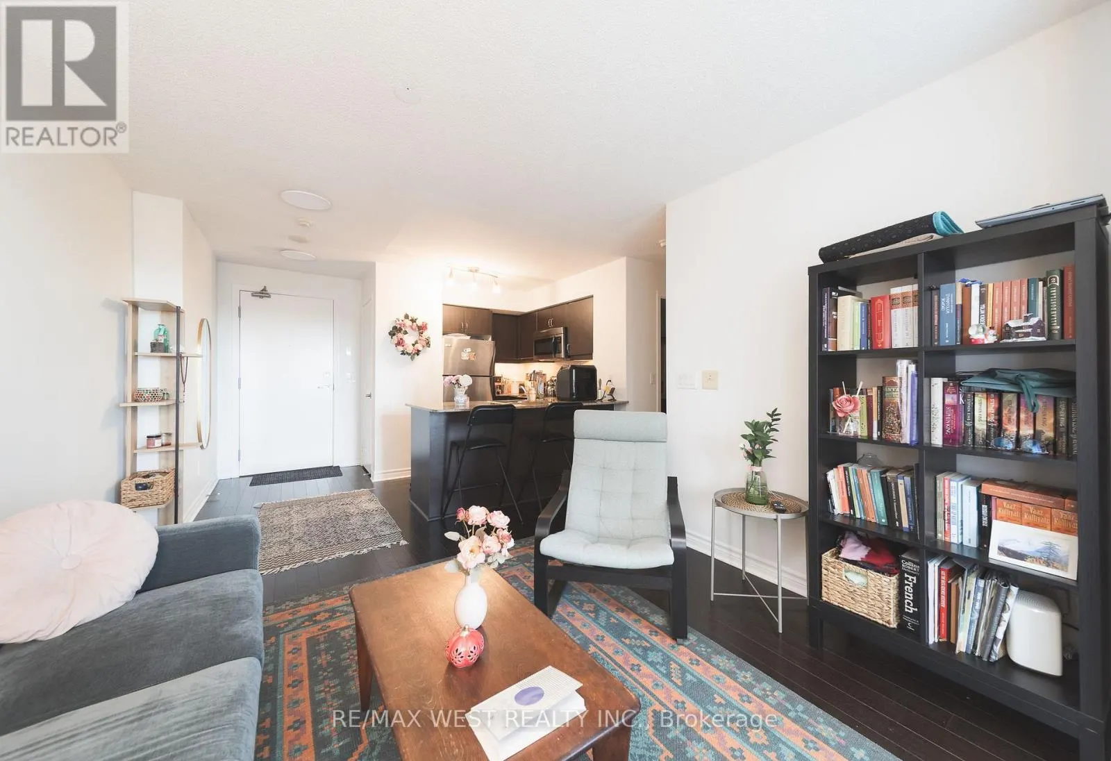 524 - 27 REAN DRIVE
