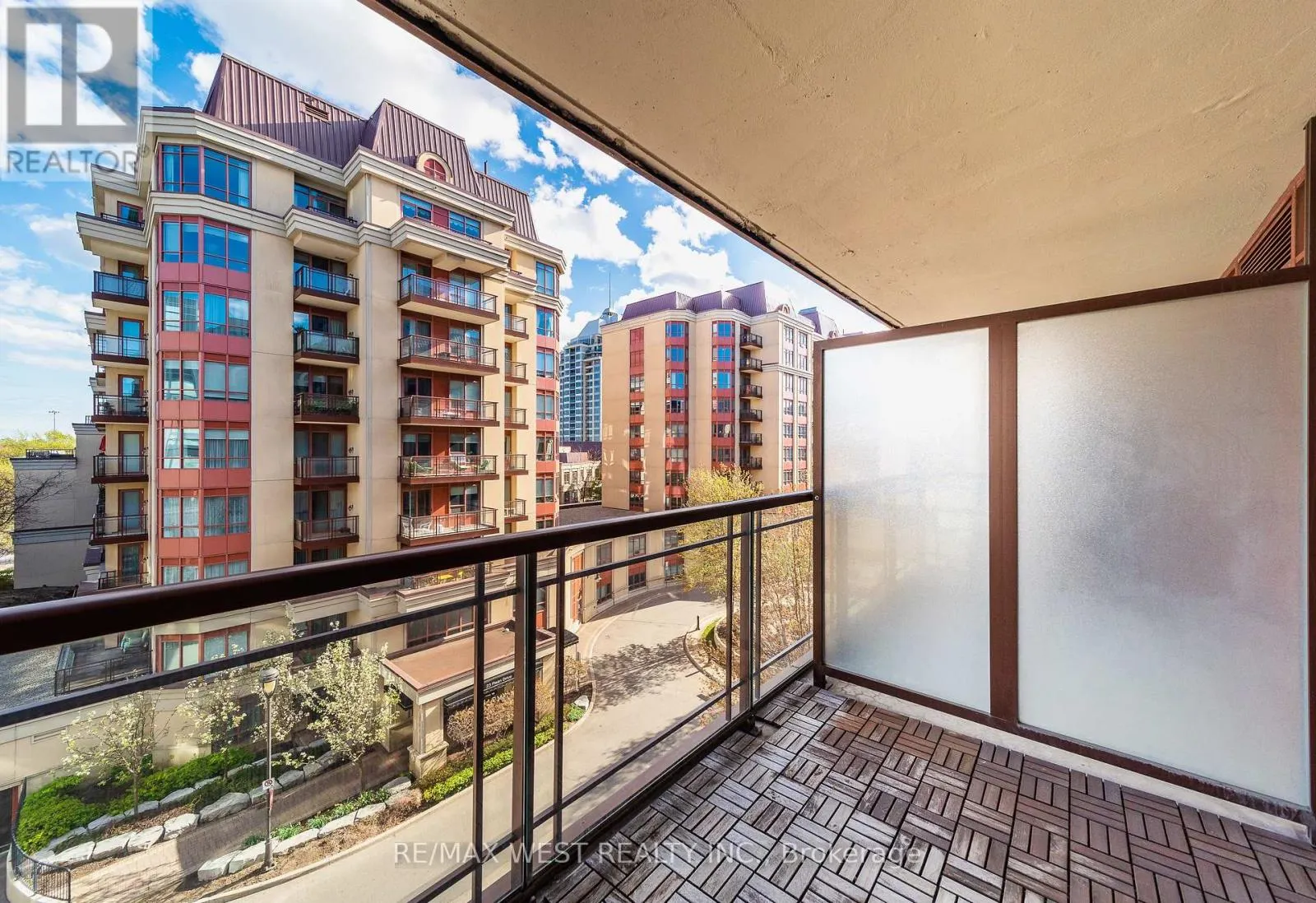 524 - 27 REAN DRIVE
