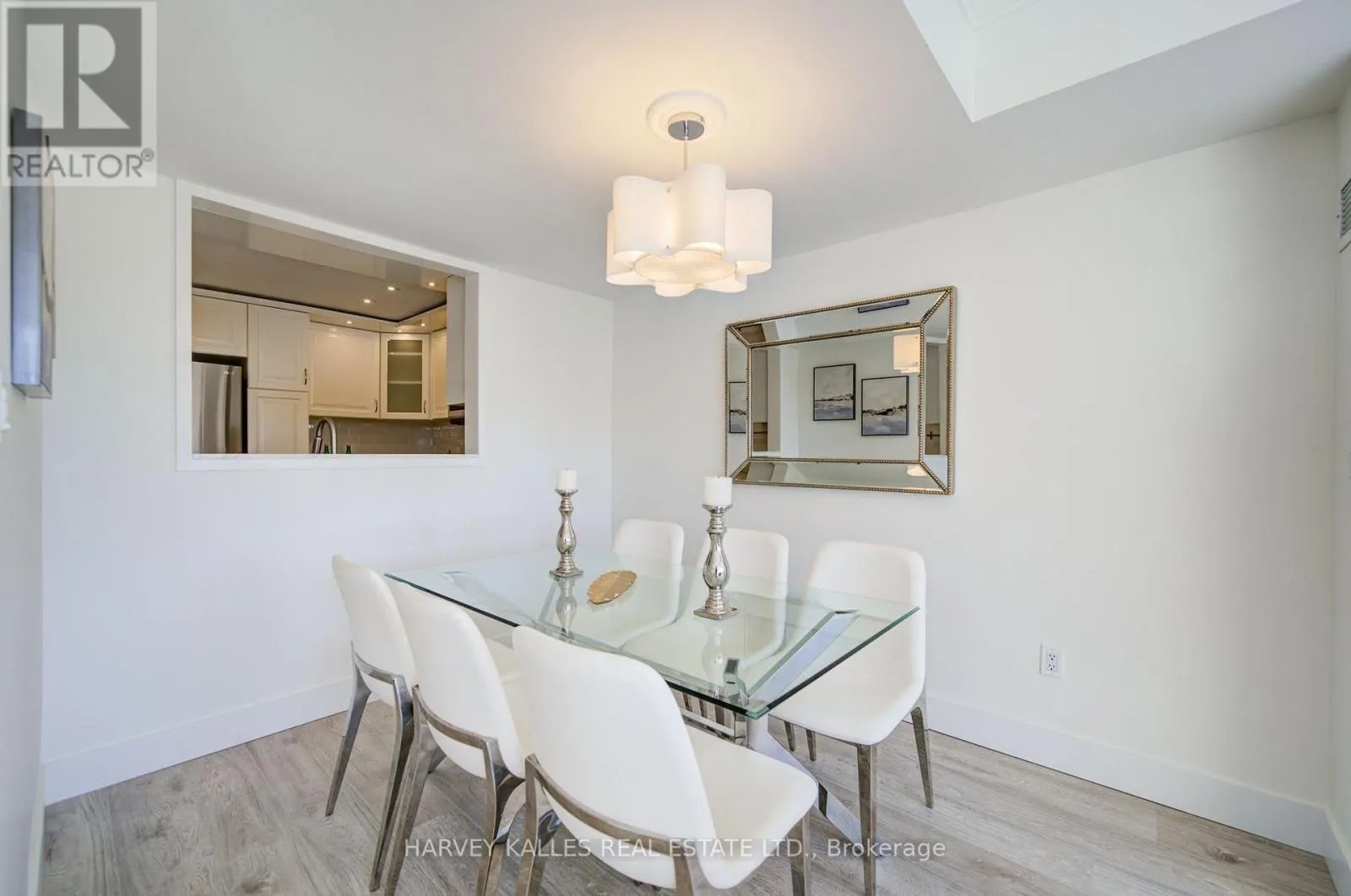 512 - 1818 BAYVIEW AVENUE