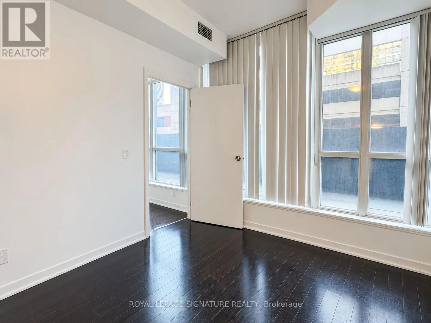 410 - 770 BAY STREET