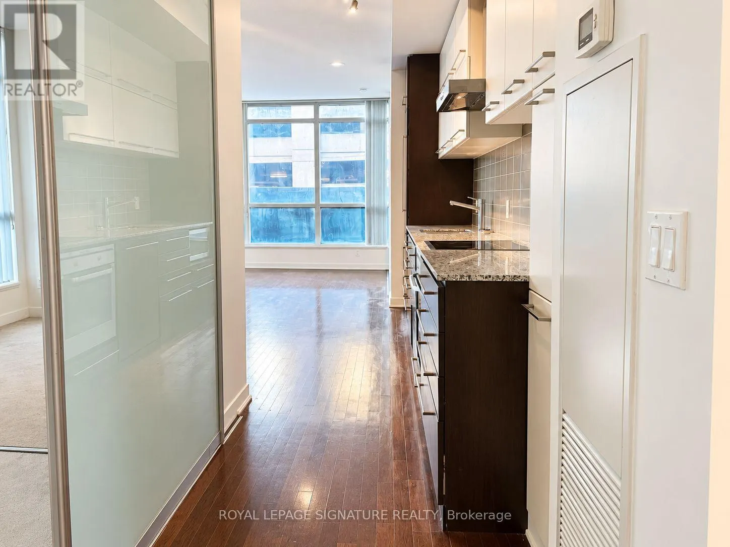 410 - 770 BAY STREET