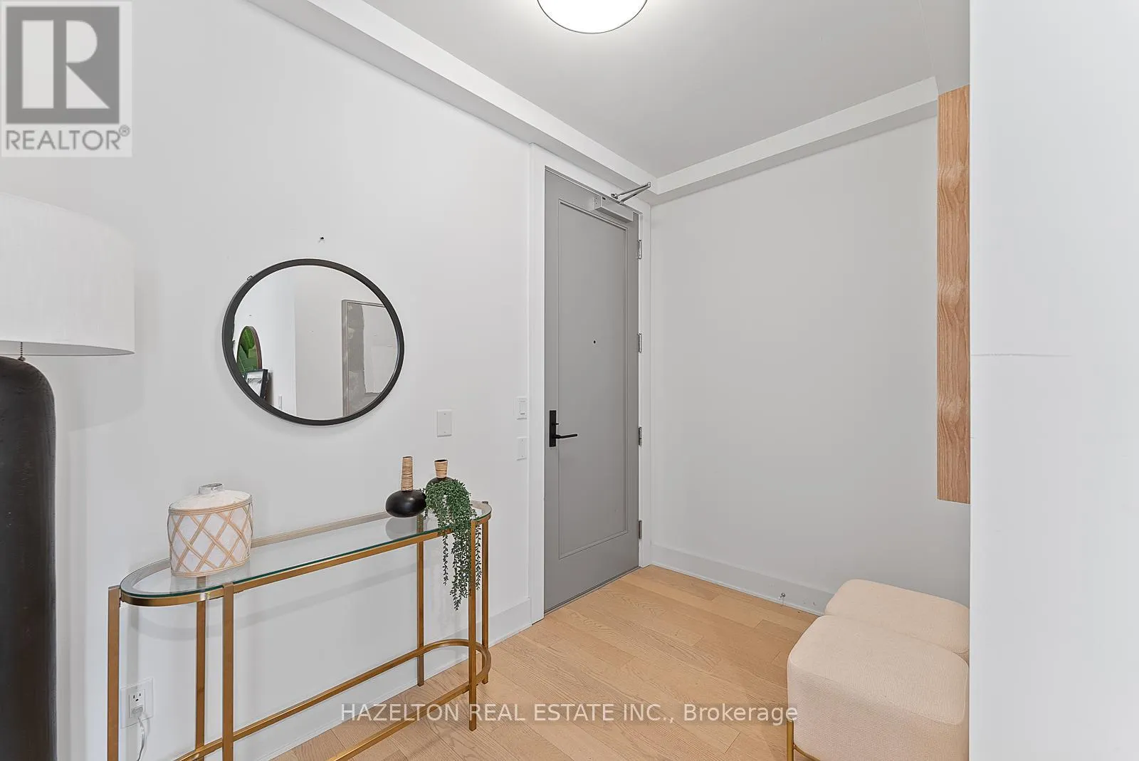 302 - 128 PEARS AVENUE