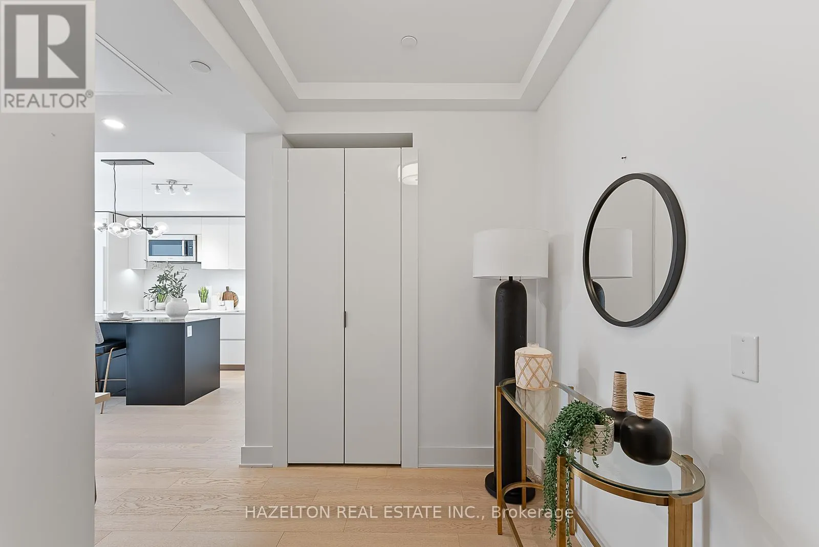 302 - 128 PEARS AVENUE