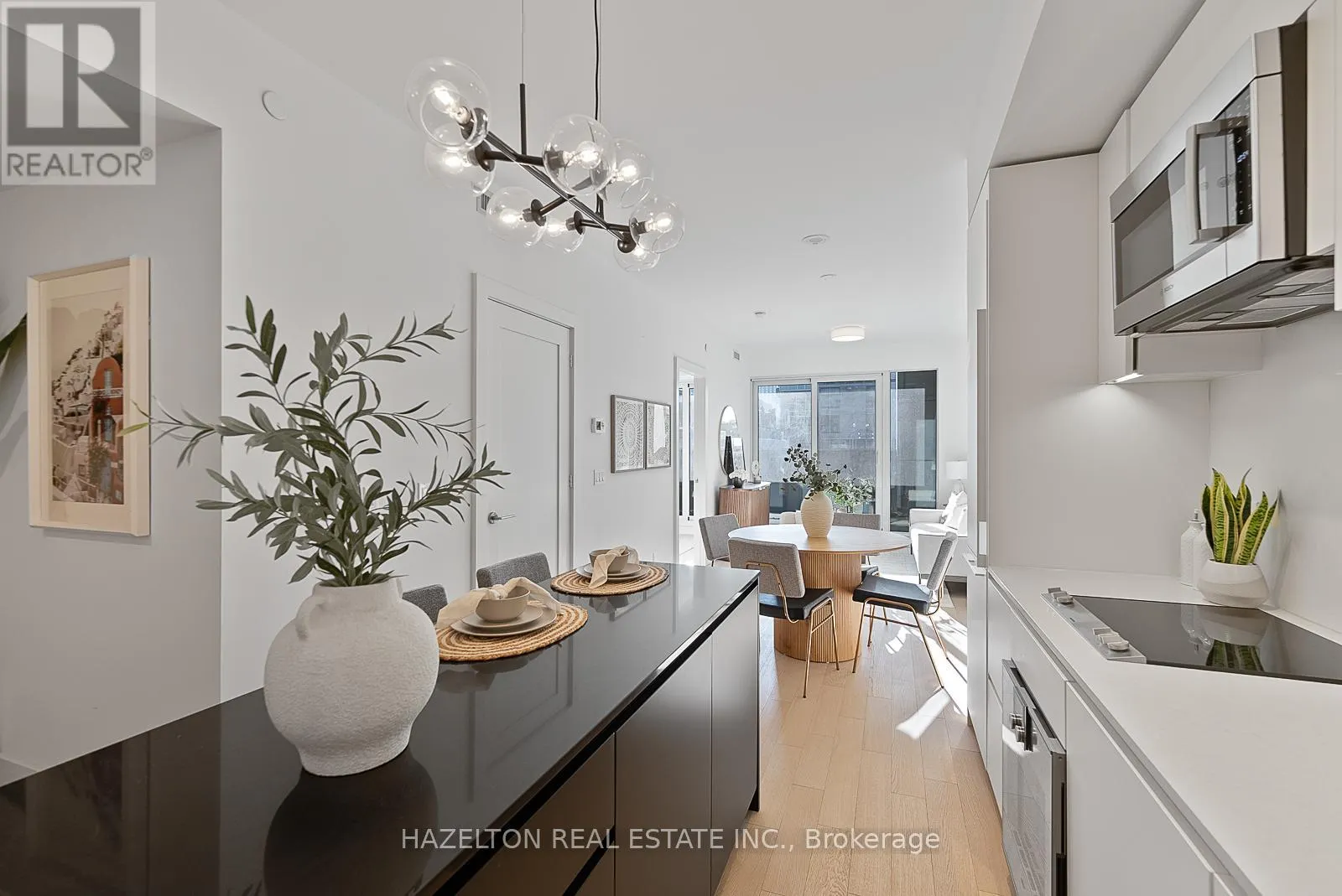 302 - 128 PEARS AVENUE
