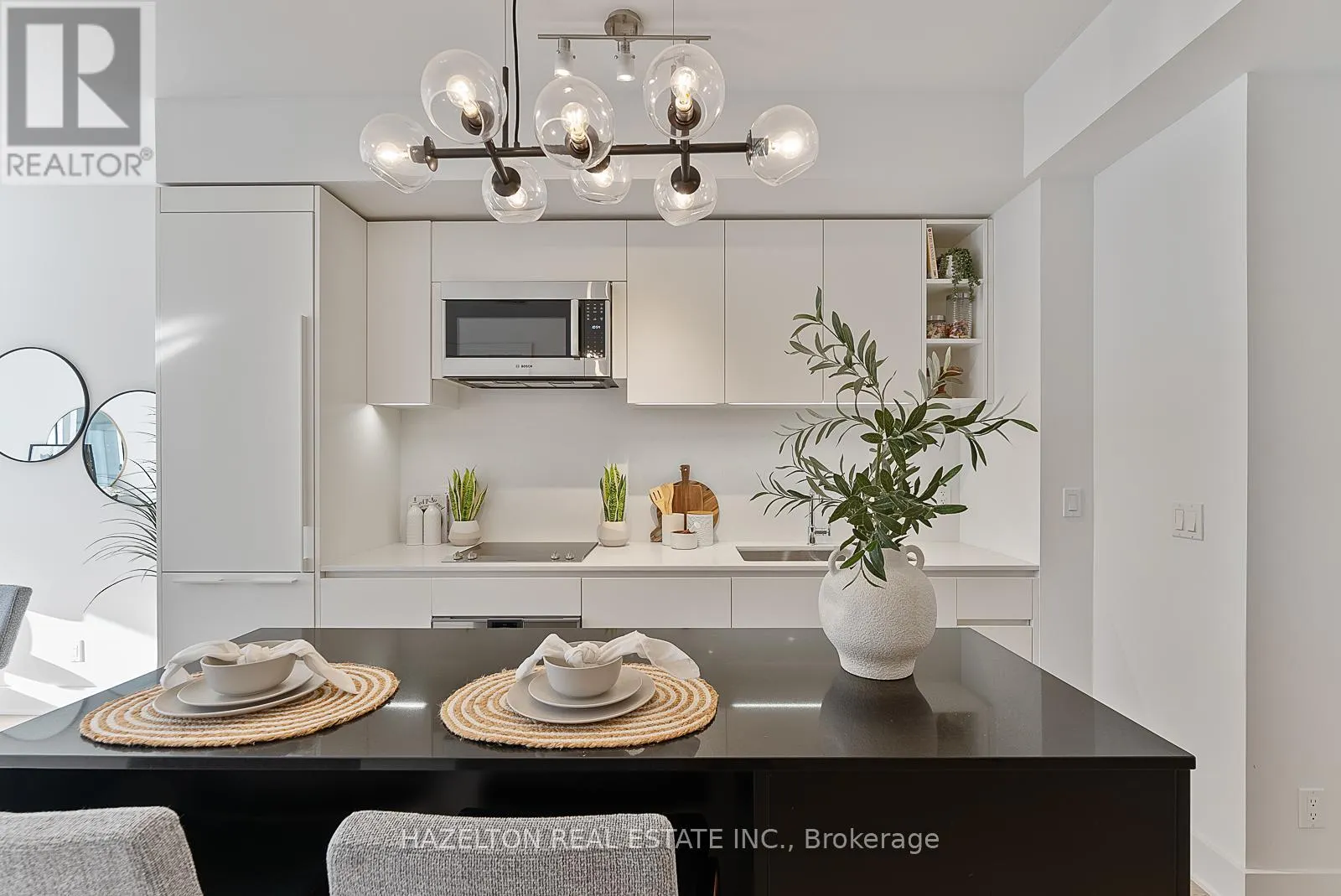 302 - 128 PEARS AVENUE
