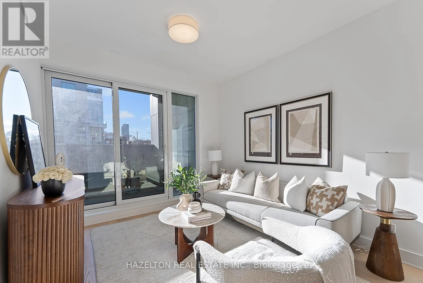 302 - 128 PEARS AVENUE