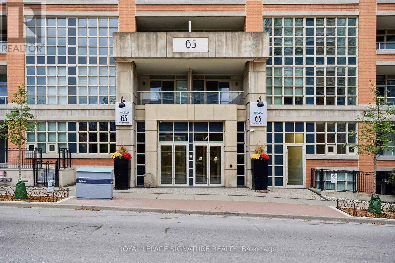 1309 - 65 EAST LIBERTY STREET