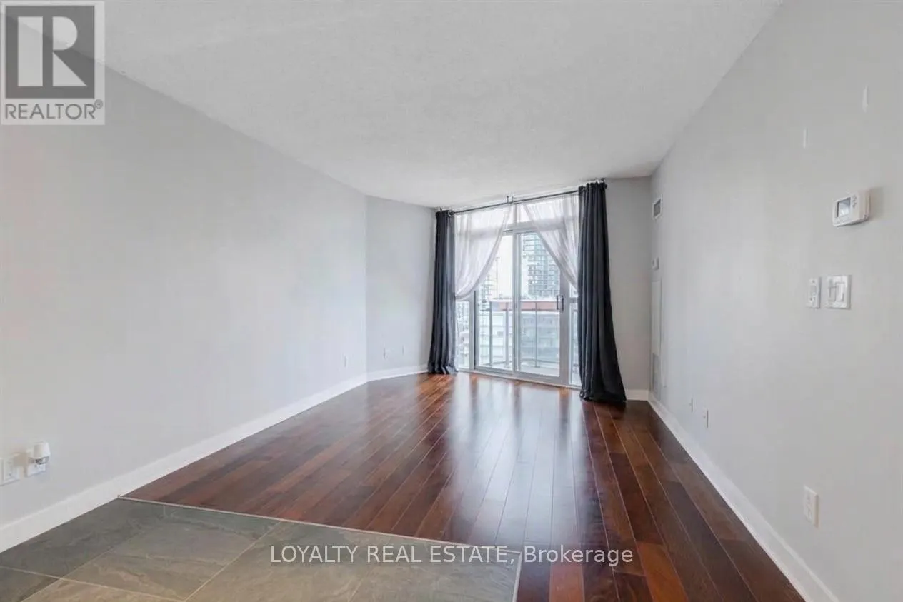 PH14 - 255 RICHMOND STREET E