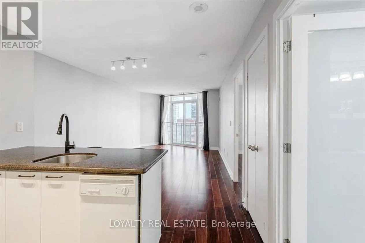 PH14 - 255 RICHMOND STREET E