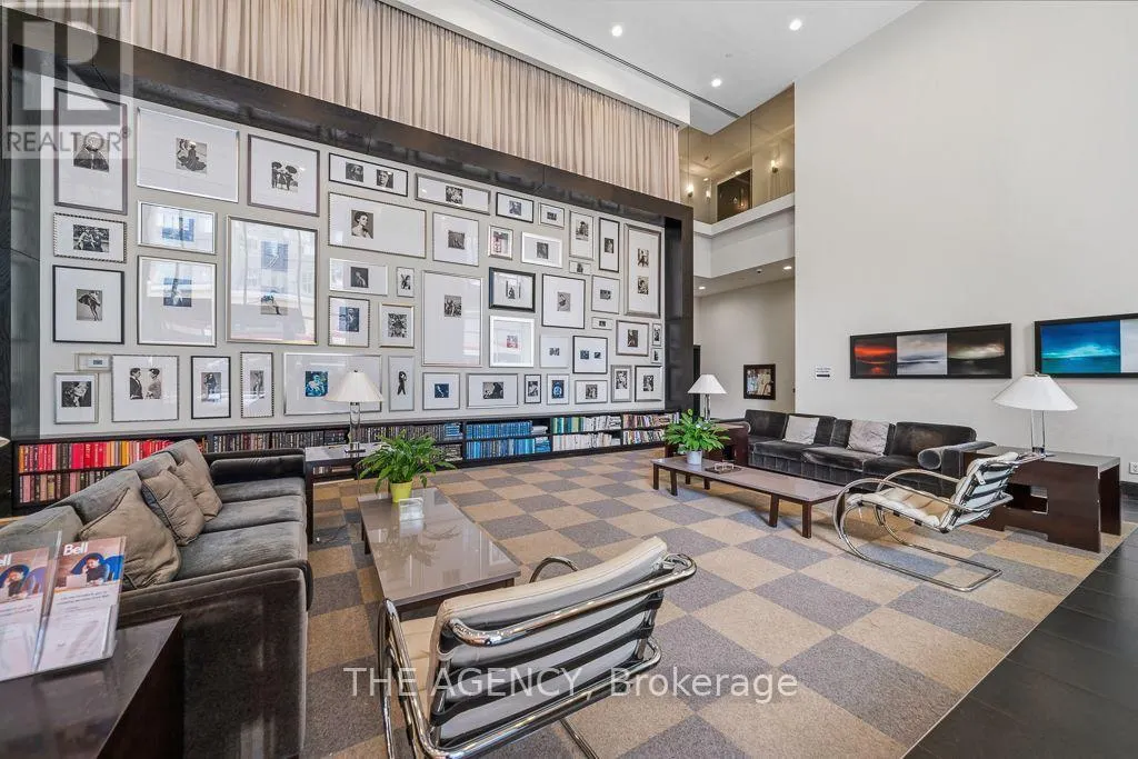1314 - 438 KING STREET W
