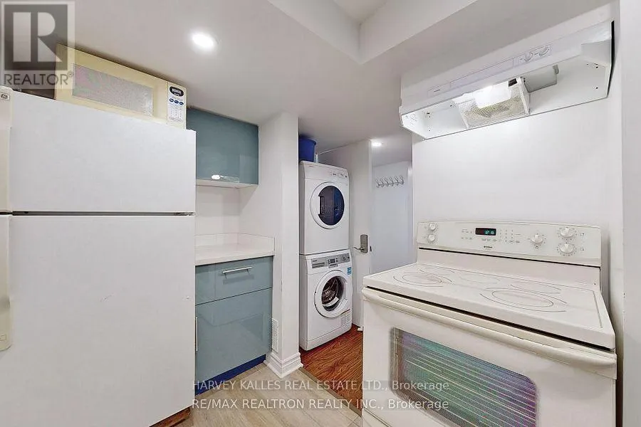 LOWER - 142 COMBE AVENUE