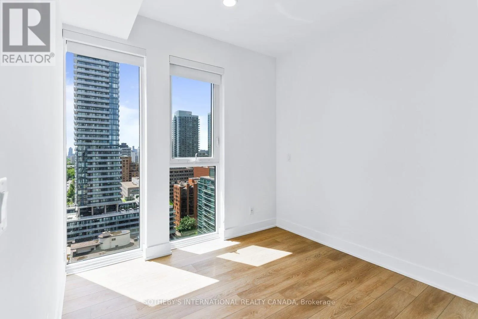 1109 - 200 REDPATH AVENUE