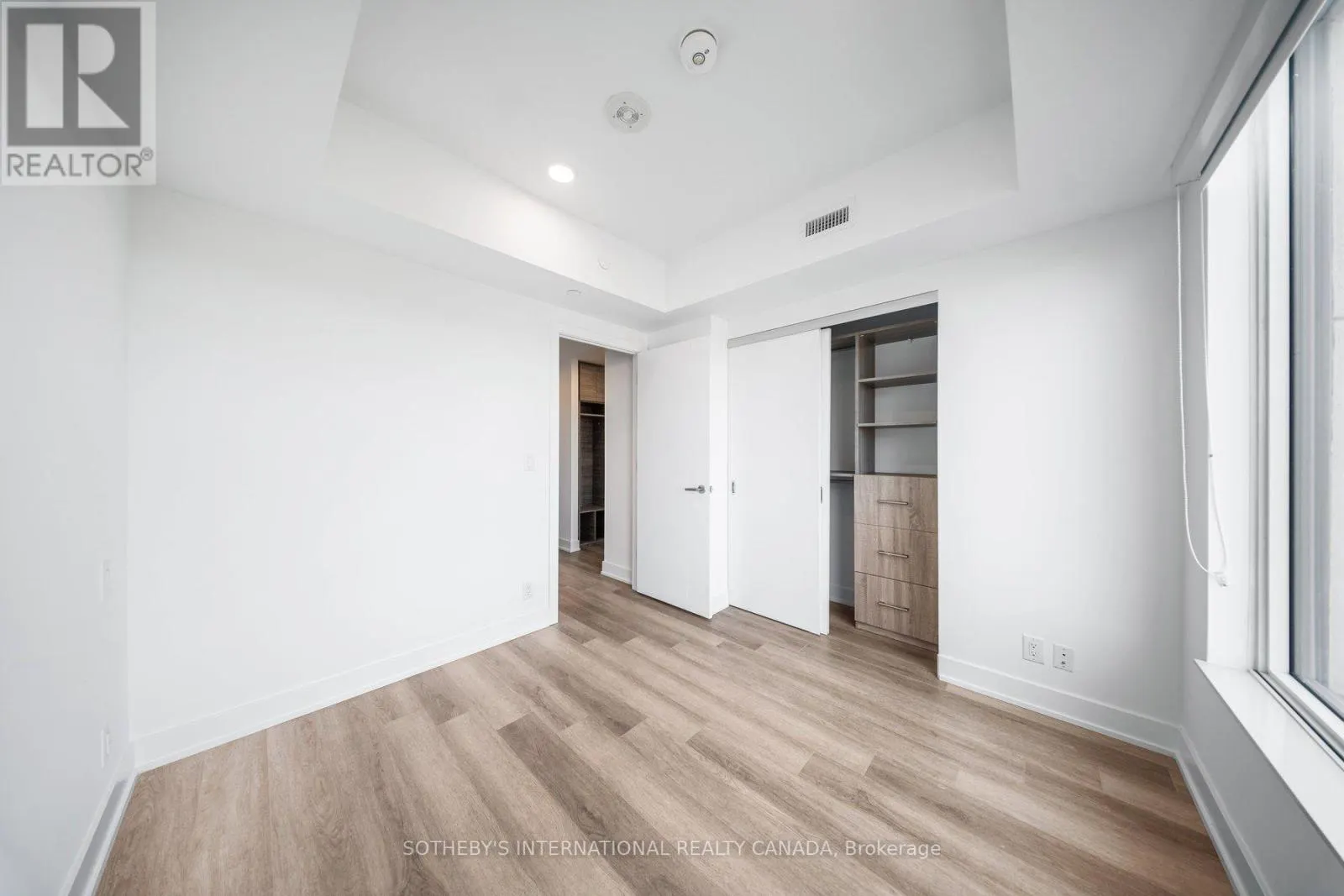 315 - 484 SPADINA AVENUE