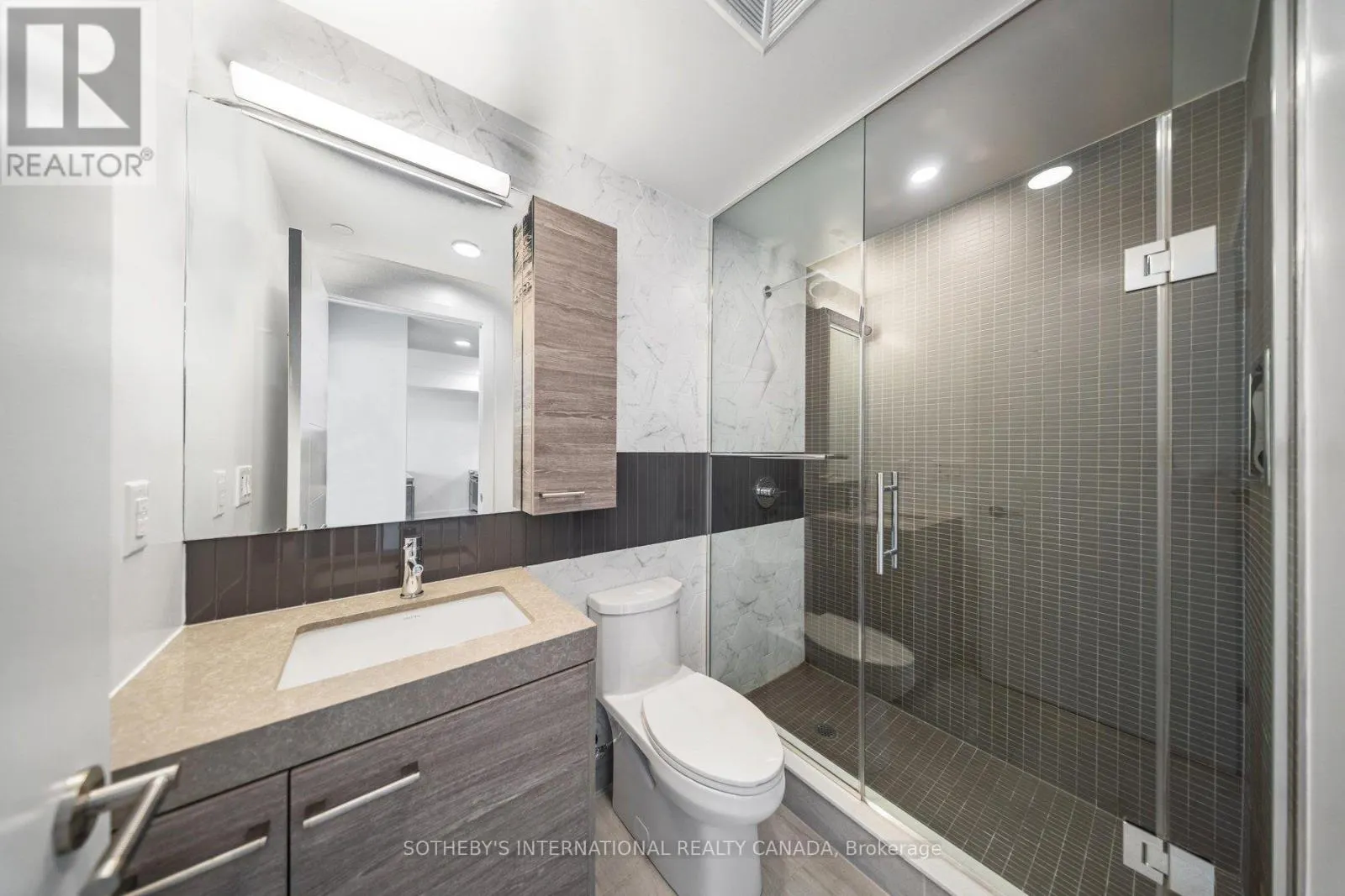 315 - 484 SPADINA AVENUE