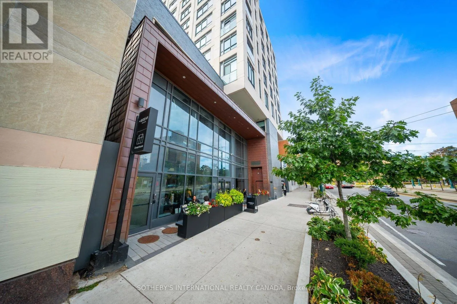 315 - 484 SPADINA AVENUE