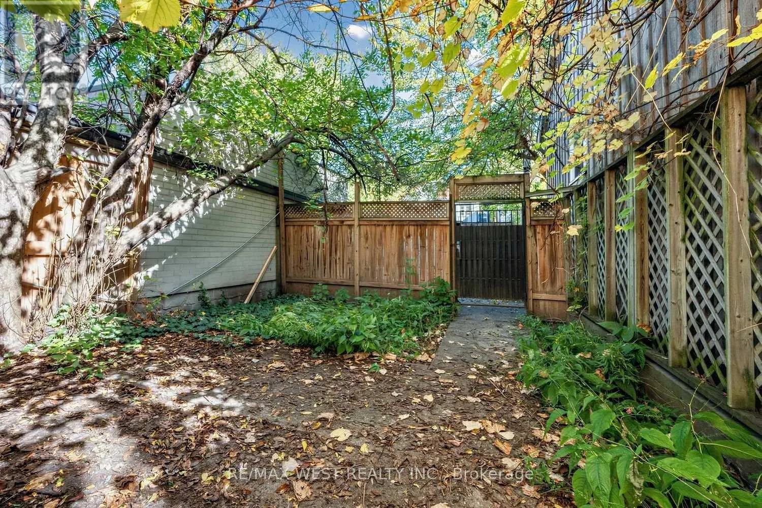 279 BRUNSWICK AVENUE