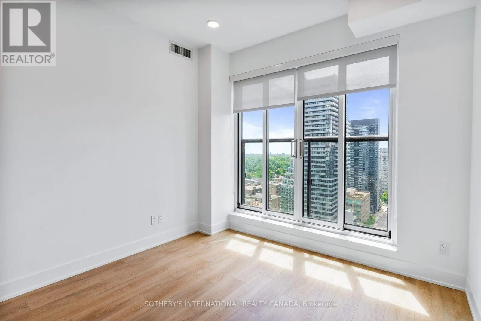 303 - 200 REDPATH AVENUE