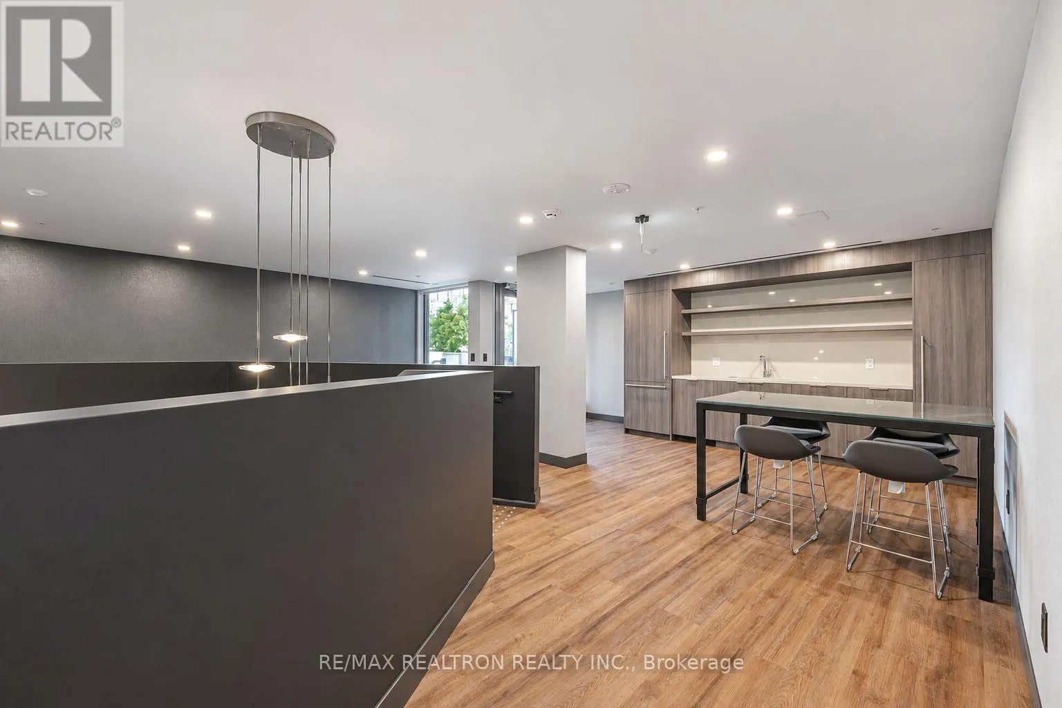 103 - 2525 BATHURST STREET