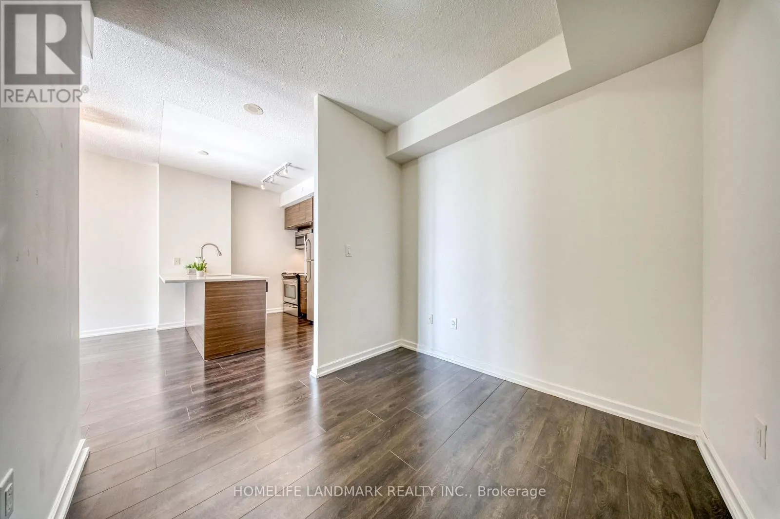 1606 - 62 FOREST MANOR ROAD