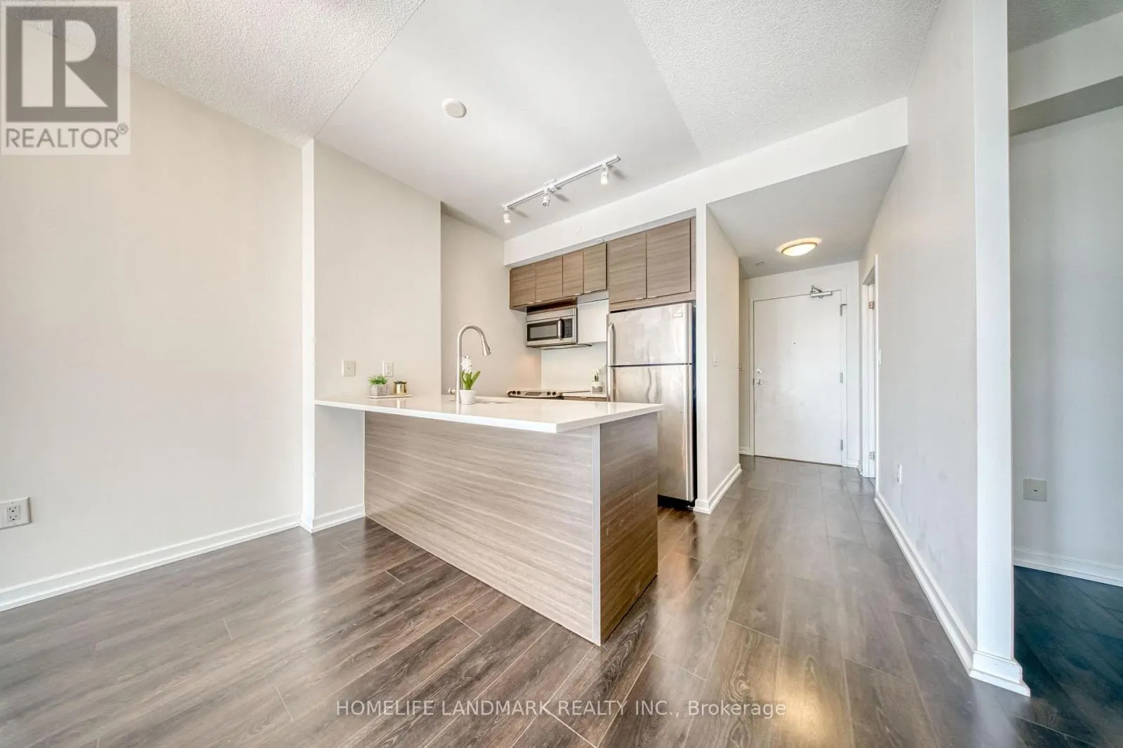 1606 - 62 FOREST MANOR ROAD