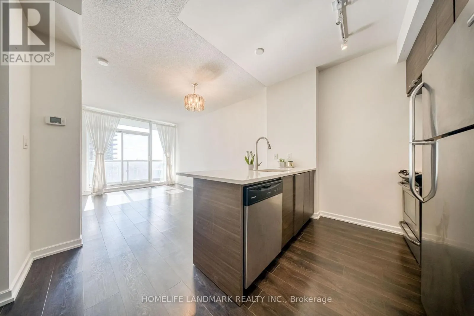 1606 - 62 FOREST MANOR ROAD