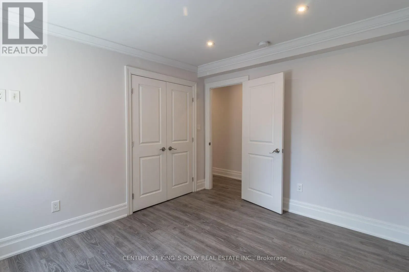 UPPER - 301 CLEVELAND STREET