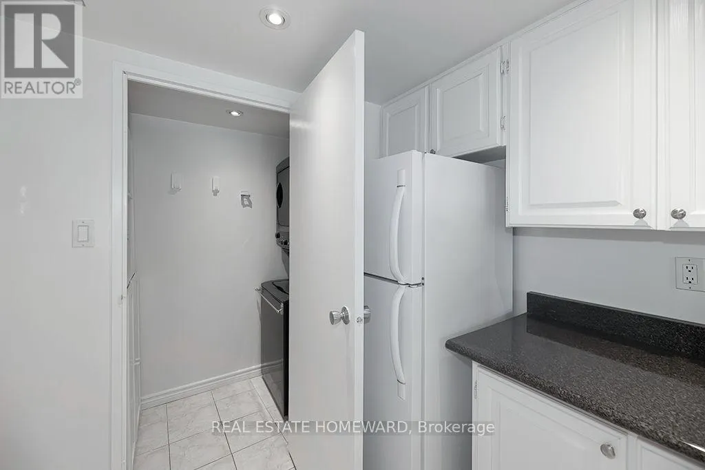 1219 - 77 MAITLAND PLACE