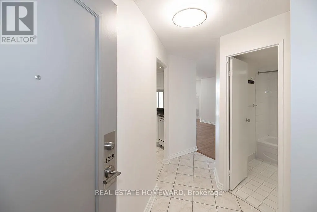 1219 - 77 MAITLAND PLACE