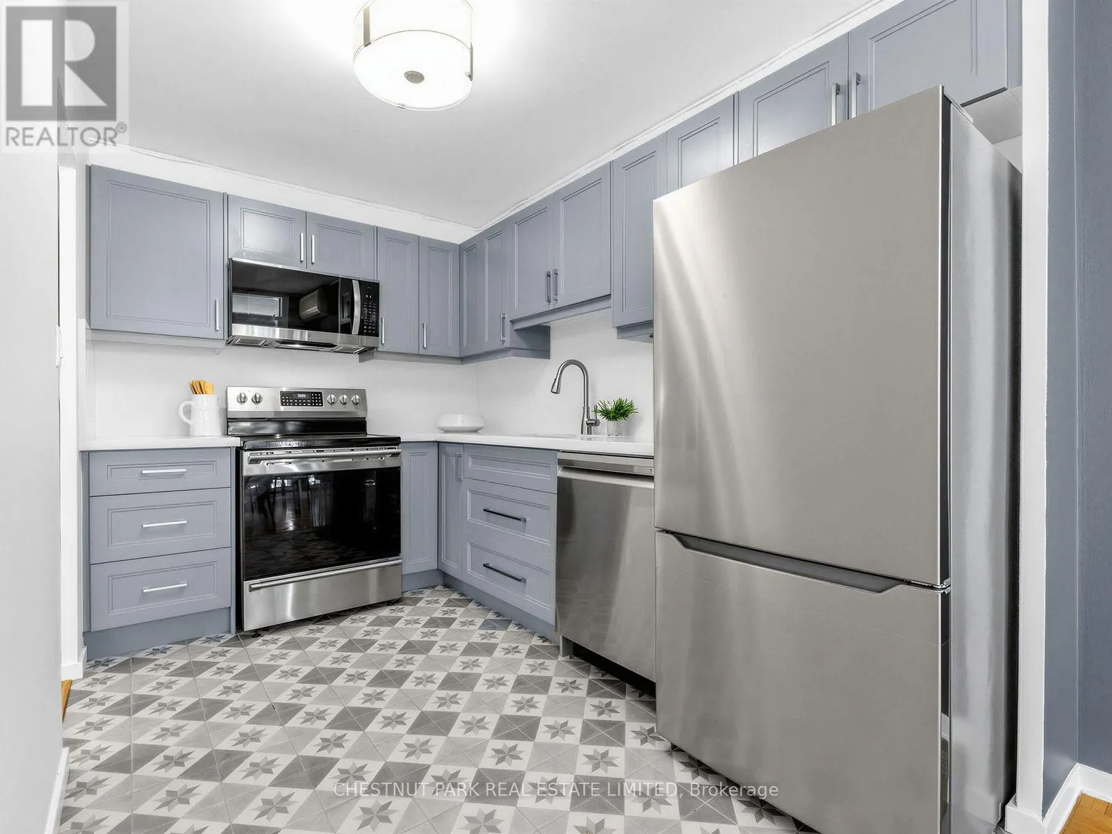 414 - 40 HOMEWOOD AVENUE