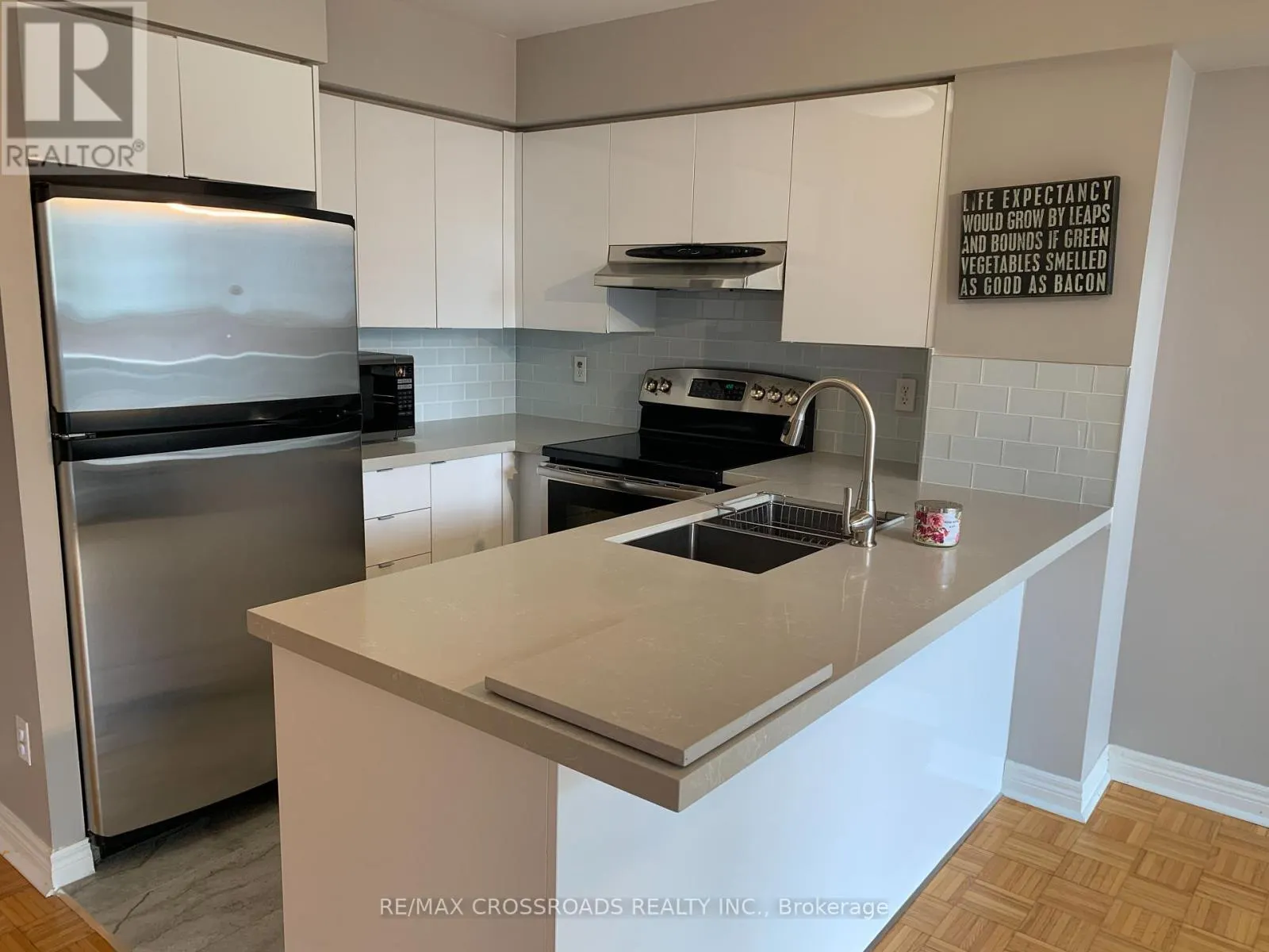 1211 - 43 EGLINTON AVENUE E