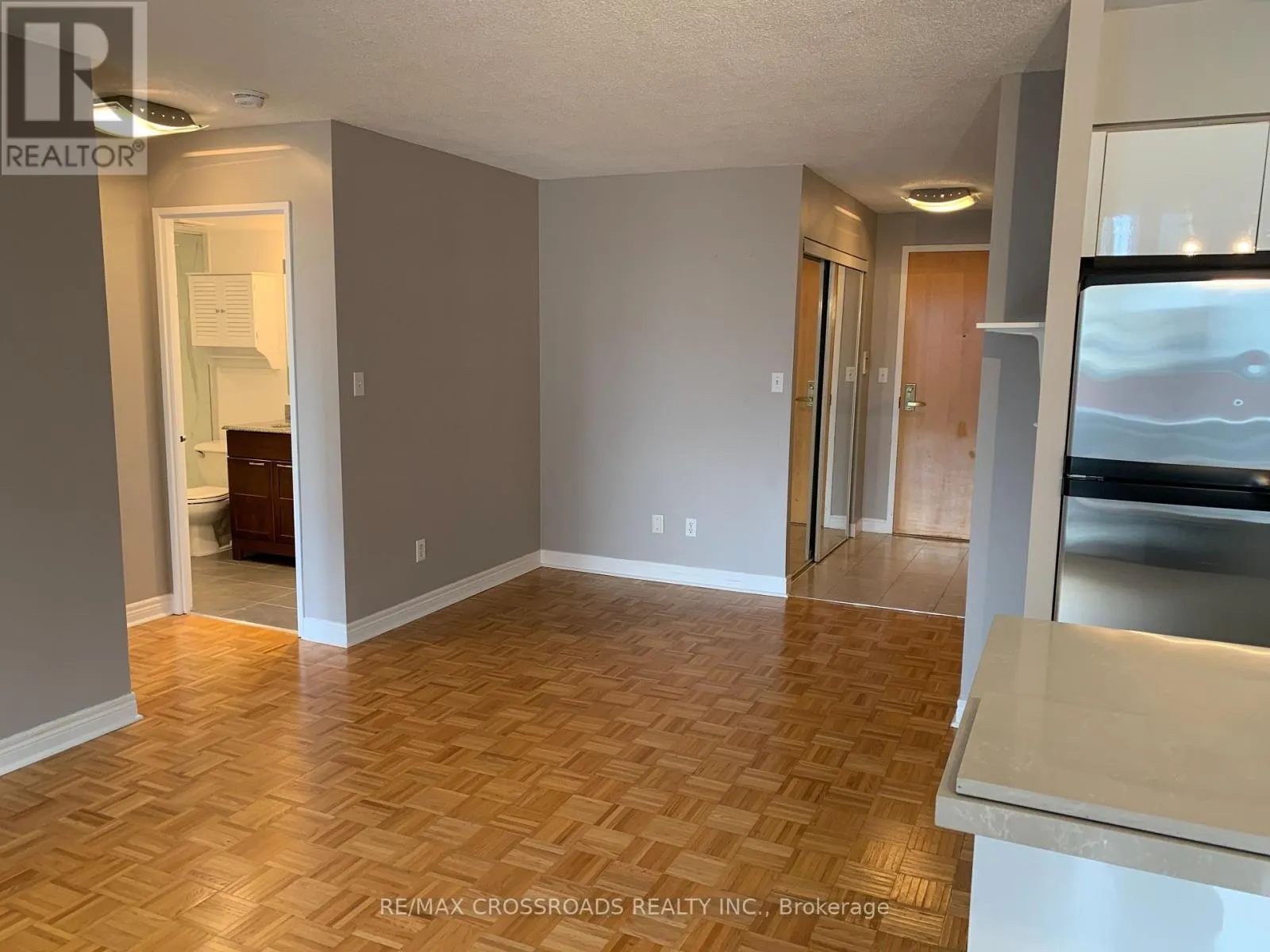 1211 - 43 EGLINTON AVENUE E
