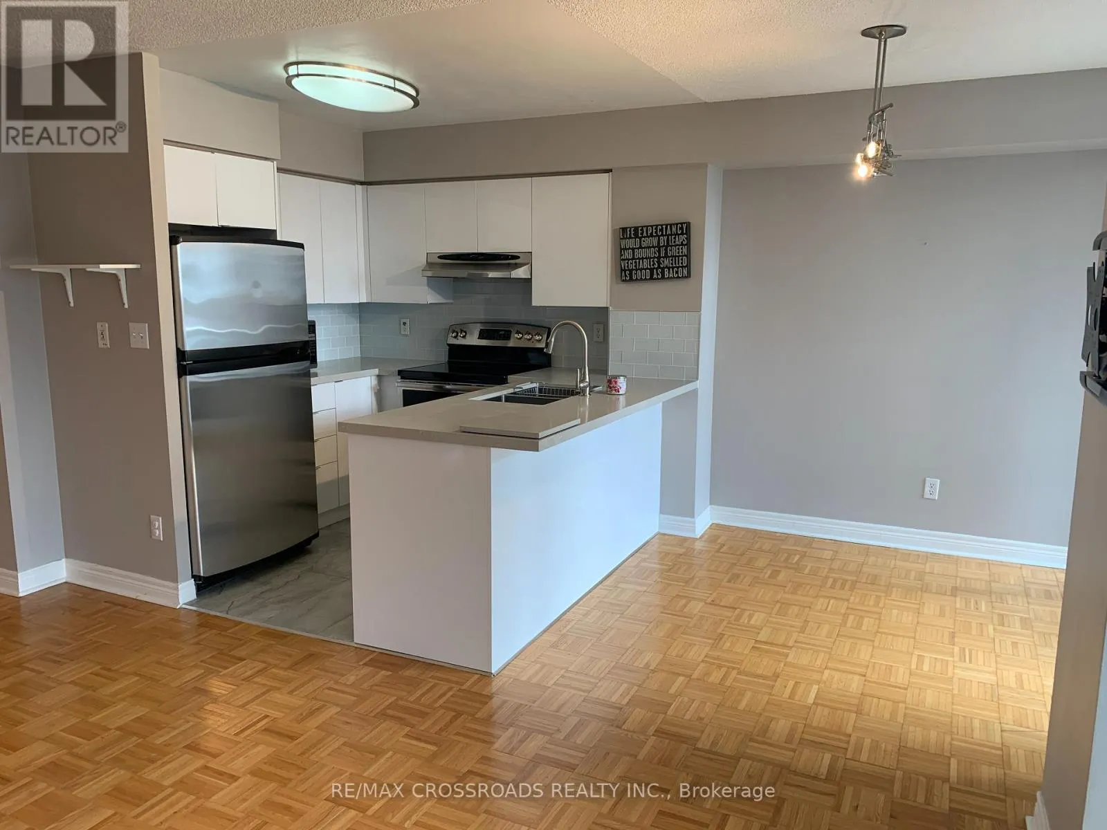 1211 - 43 EGLINTON AVENUE E
