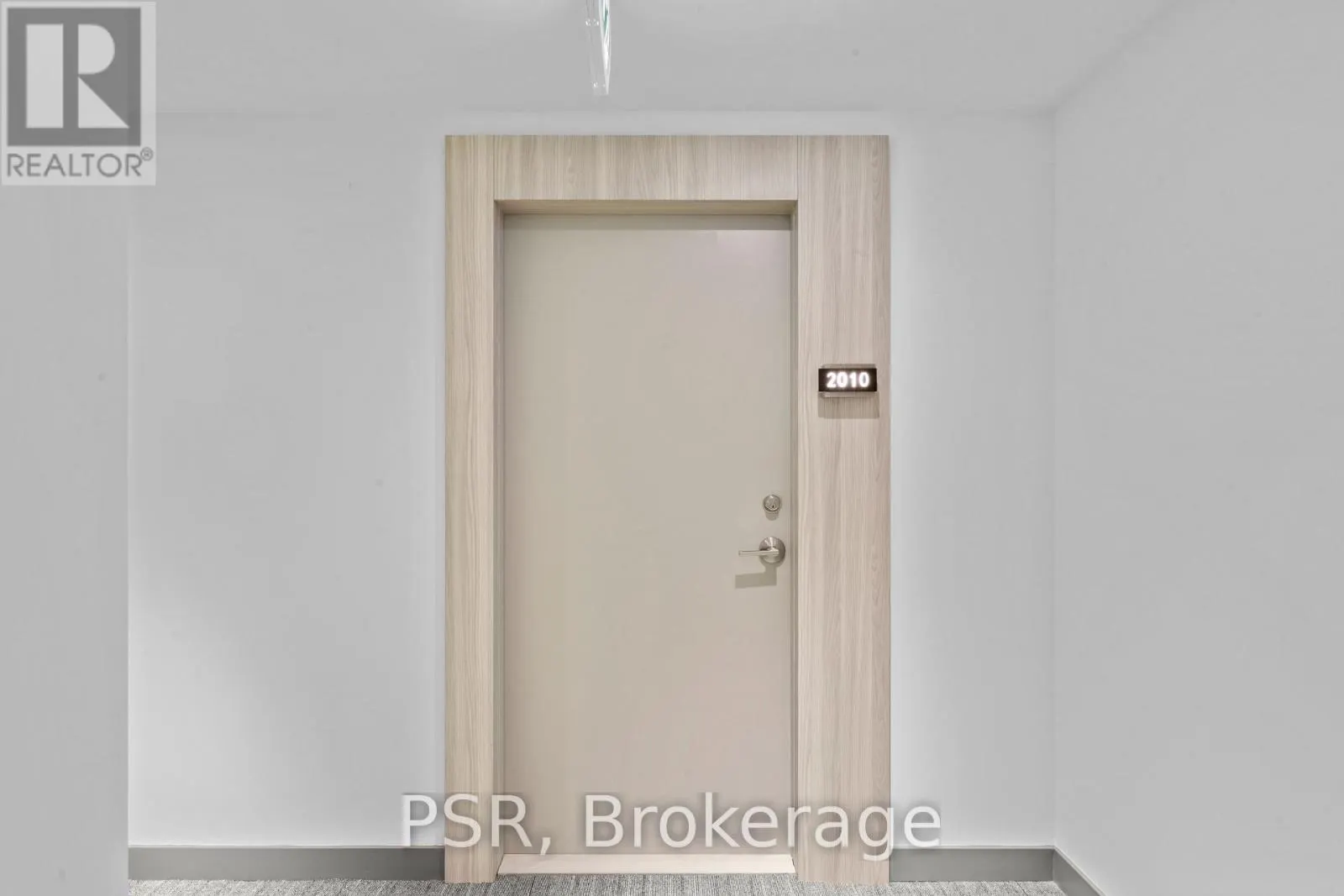 2510 - 101 ROEHAMPTON AVENUE