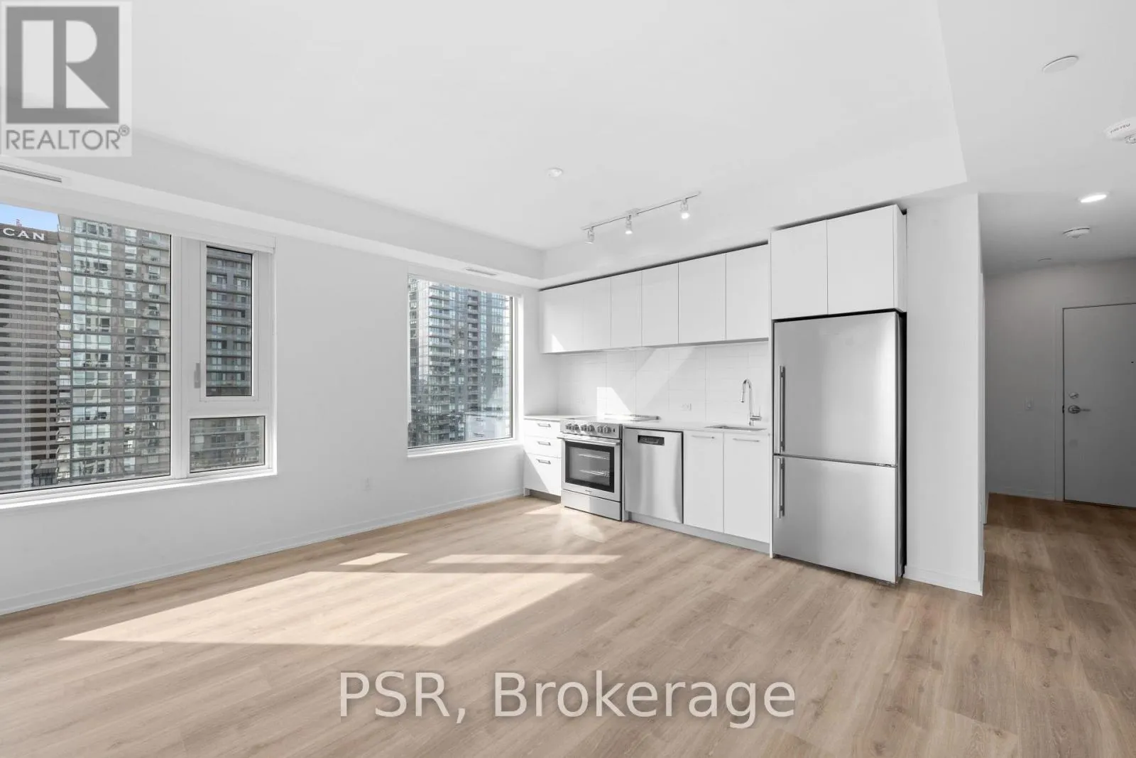 2510 - 101 ROEHAMPTON AVENUE